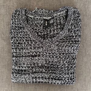 XS Black and white knit sweater - Ultra Flirt